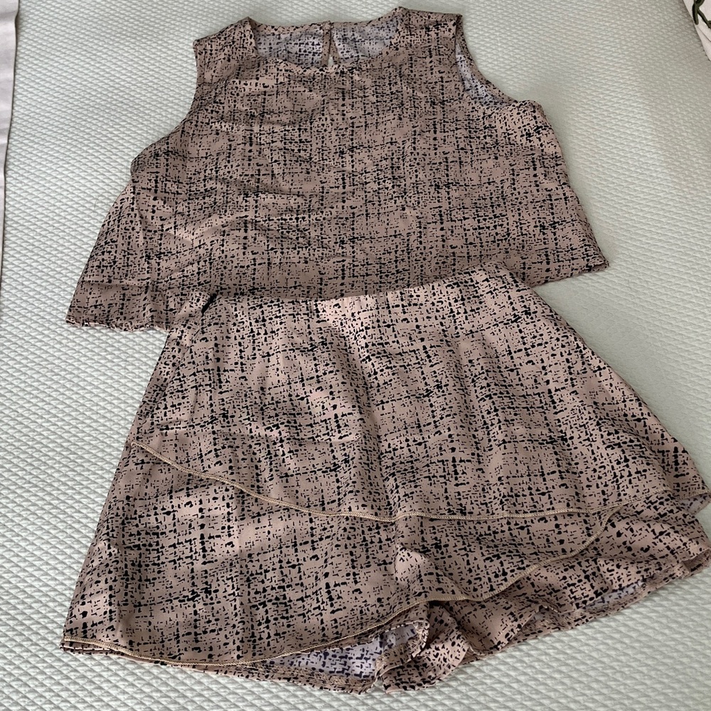 SHEIN Black and Tan 2 Piece Skort Set